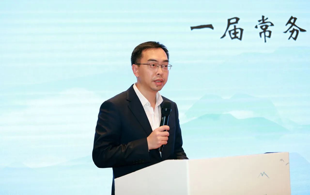 潘2.jpg