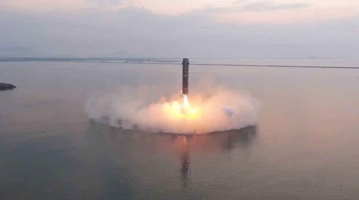 火箭.png 火箭.png