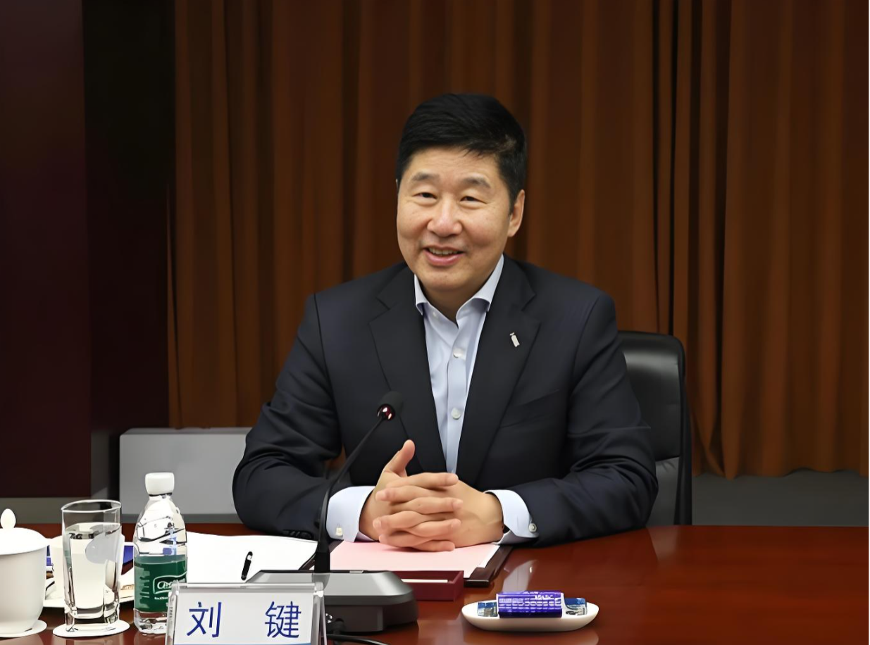 刘键2.png 刘键2.png