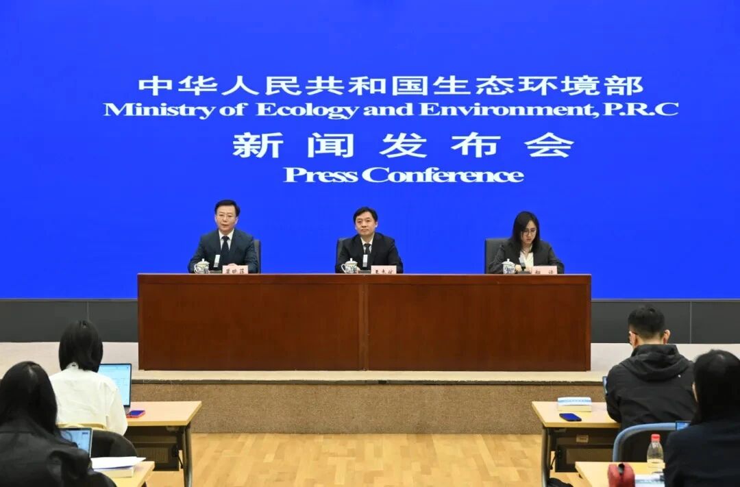 生态环境部：推动钢铁等行业超低排放，实现减污降碳协同增效